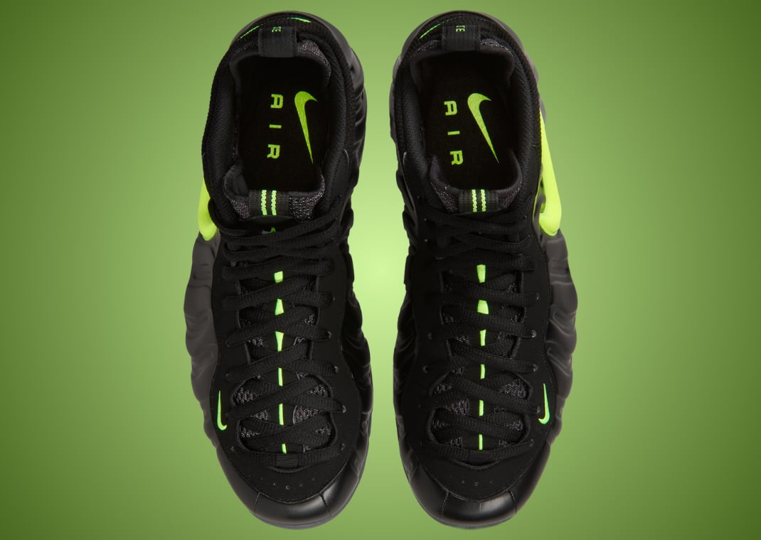 Nike Air Foamposite Pro Voltage