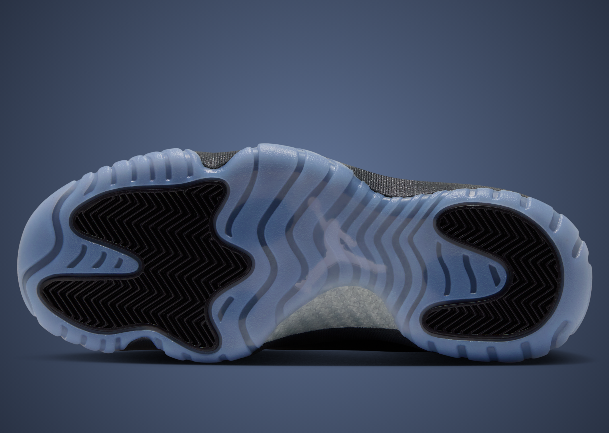 Air Jordan 11 Retro Magic Ball (W) - Bottom