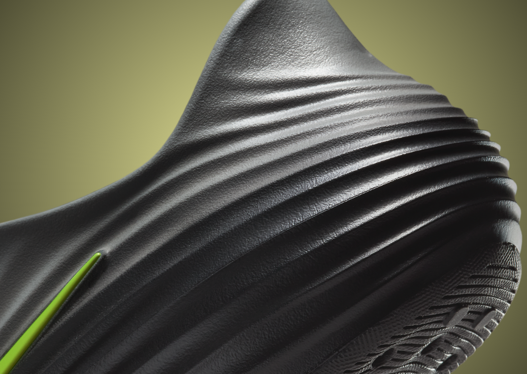 Nike ReactX Rejuven8 Black Volt Detail