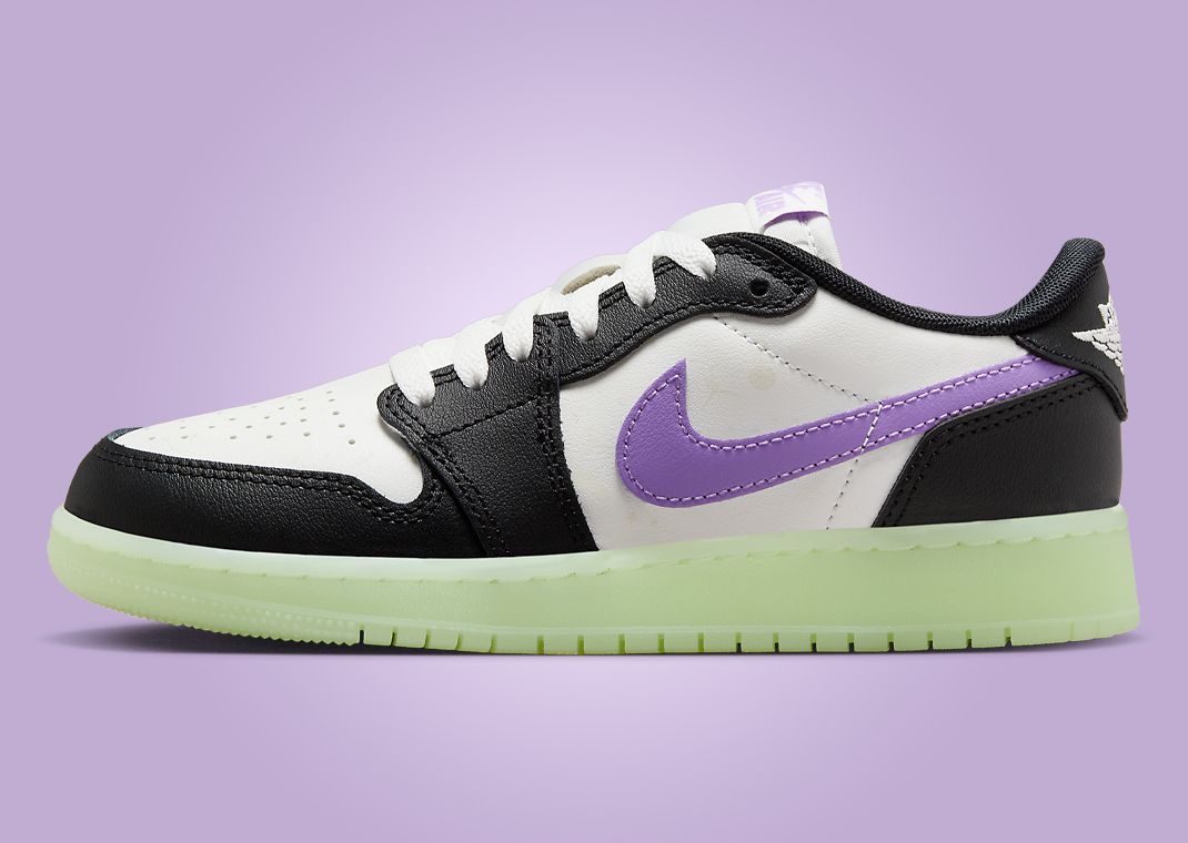 Air Jordan 1 Retro Low OG Black Raspberry (GS) Lateral Left