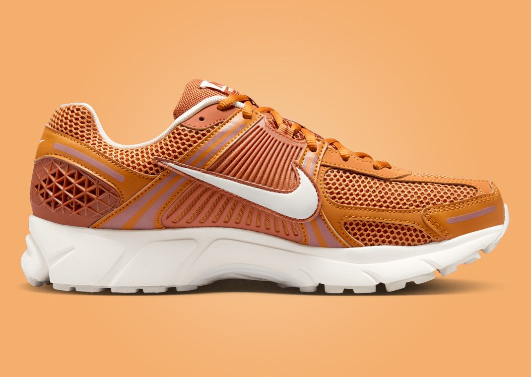 Nike Zoom Vomero 5 Monarch Dark Russet Medial