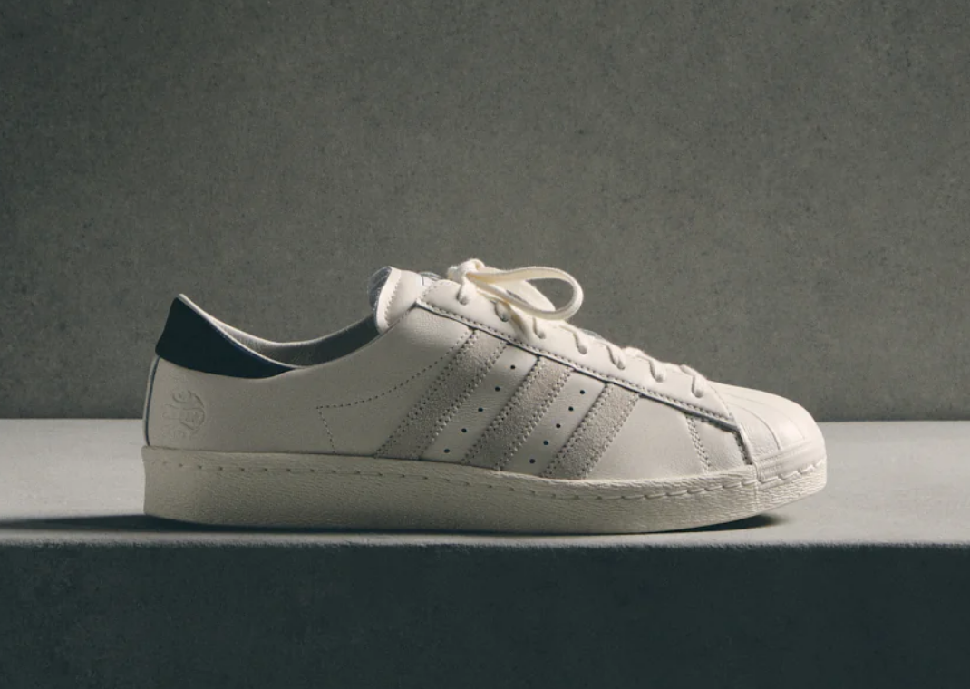 Kith x Messi x adidas Superstar - Lateral