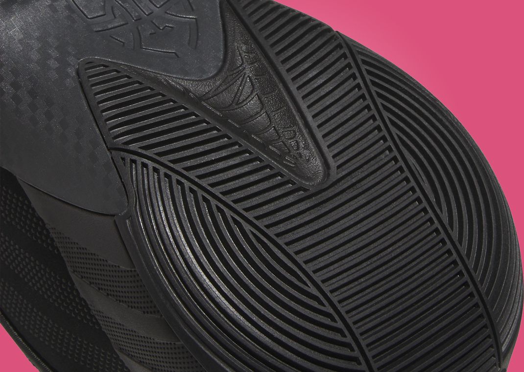 adidas DON Issue 7 Team Core Black Outsole