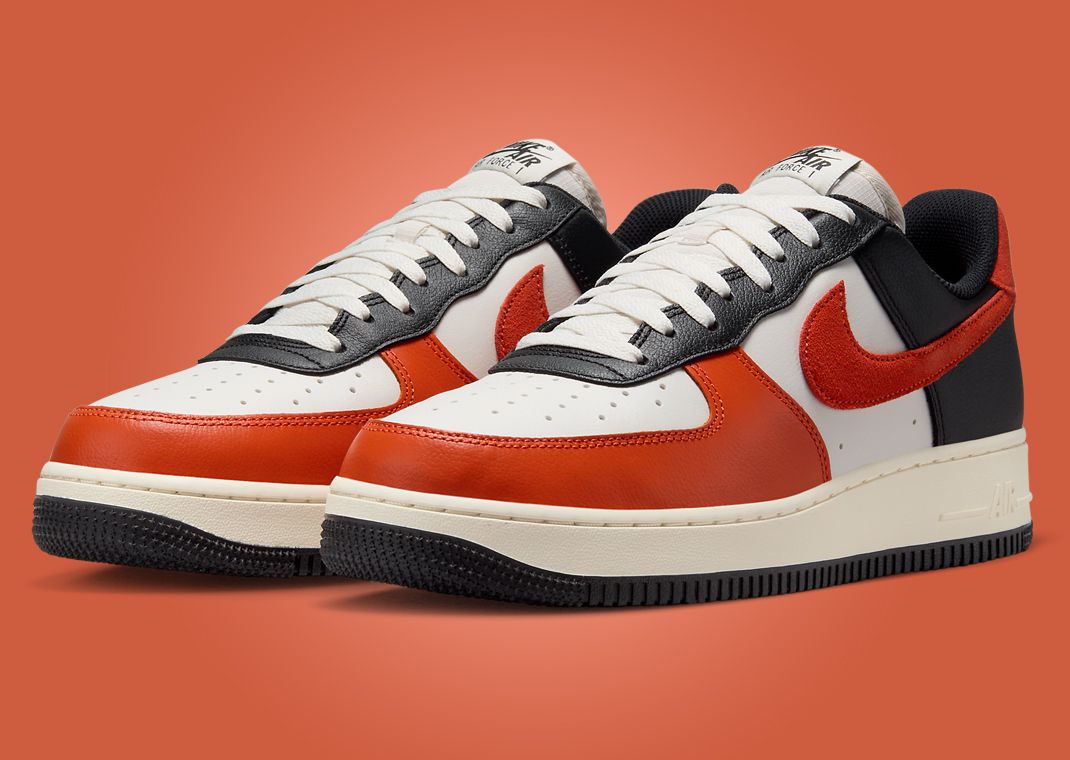 Nike Air Force 1 Low Scairy Season Angle