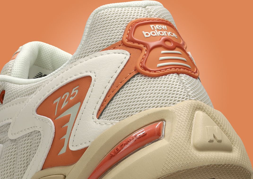 New Balance 725 Beige Tan Heel Detail