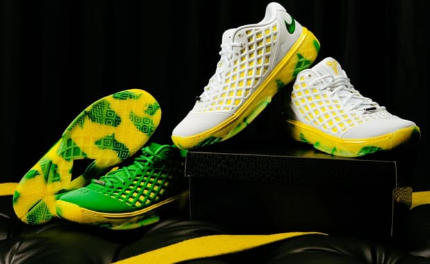 Oregon Basketball Keeps Adding PE Heat with a Two Pack of Kobe 3 Protro Lows