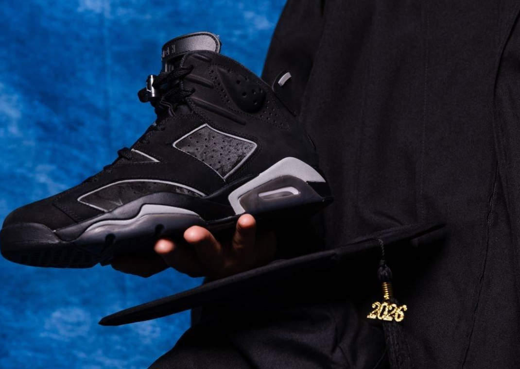 Air Jordan 6 Retro Cap and Gown