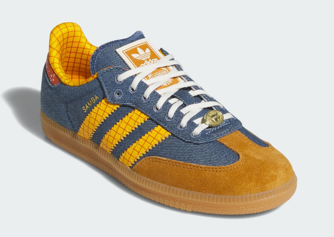 Toy Story x adidas Samba Woody - Angle