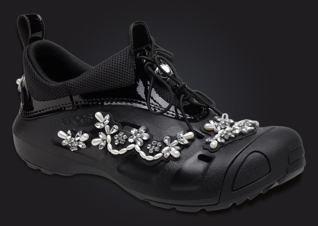 The Simone Rocha x Crocs Collection Releases April 2024 The Simone Rocha x Crocs Collection Releases April 2024