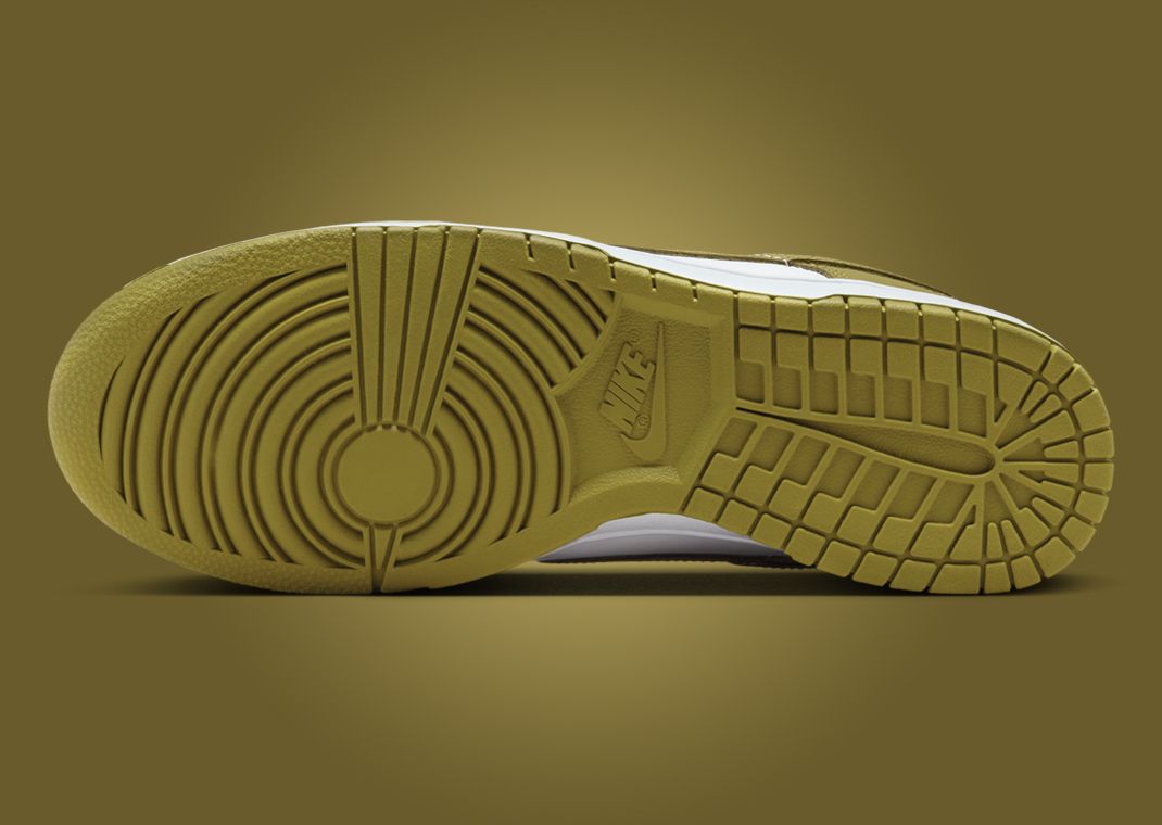 Nike Dunk Low Pacific Moss Outsole