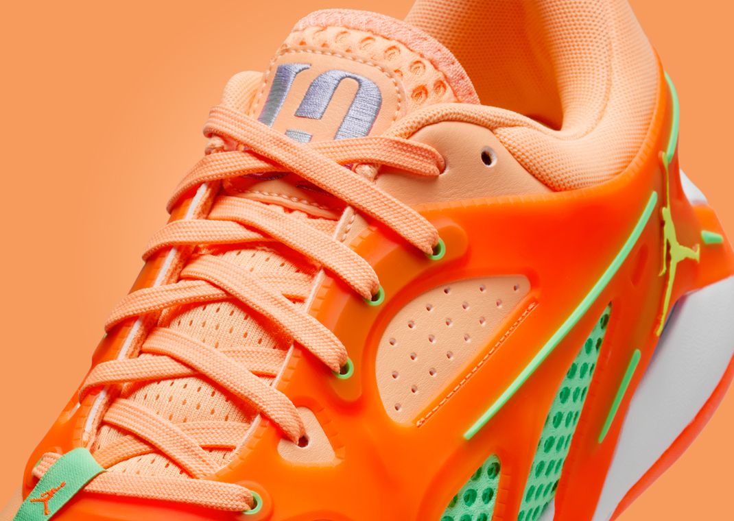 Jordan Heir Orange Tongue