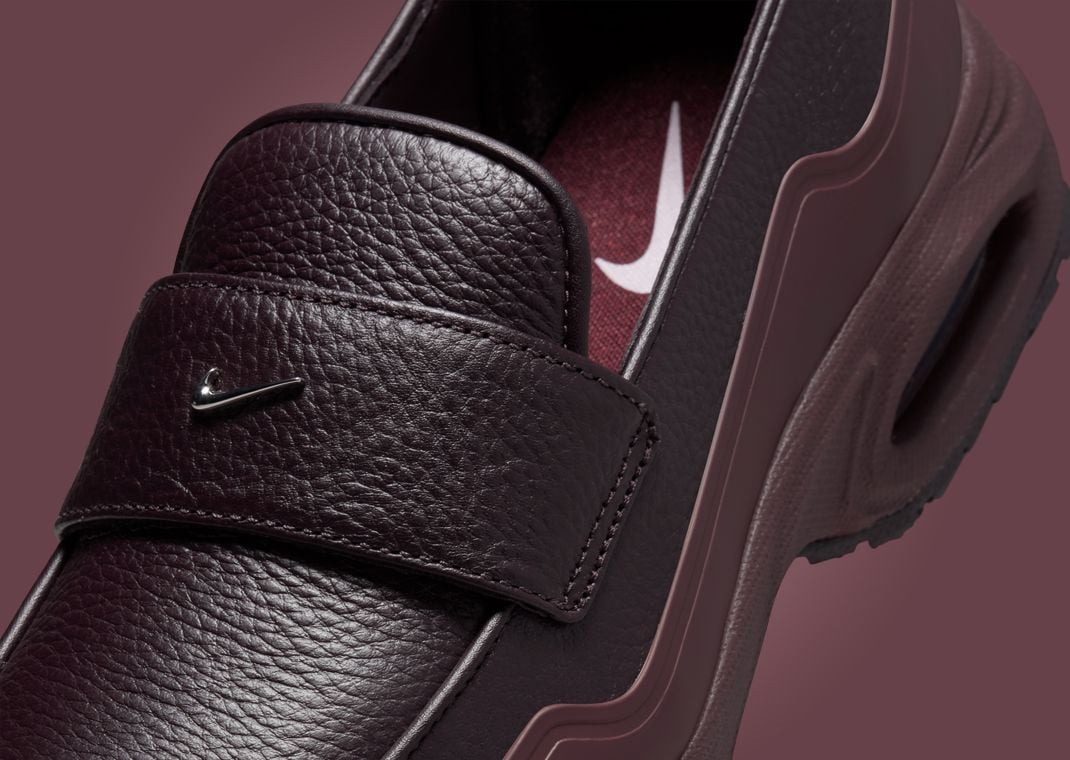 Nike Air Max Phenomena Burgundy Crush (W)