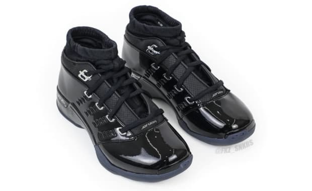 Air Jordan 17 Retro Low Black Patent