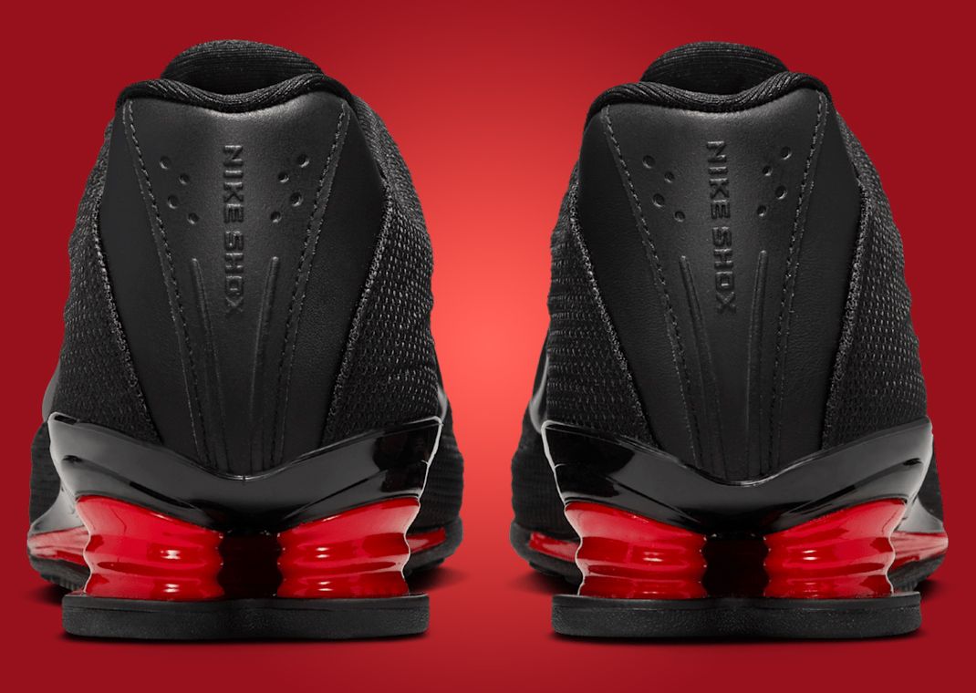 Nike Shox Z Black University Red Heel Detail