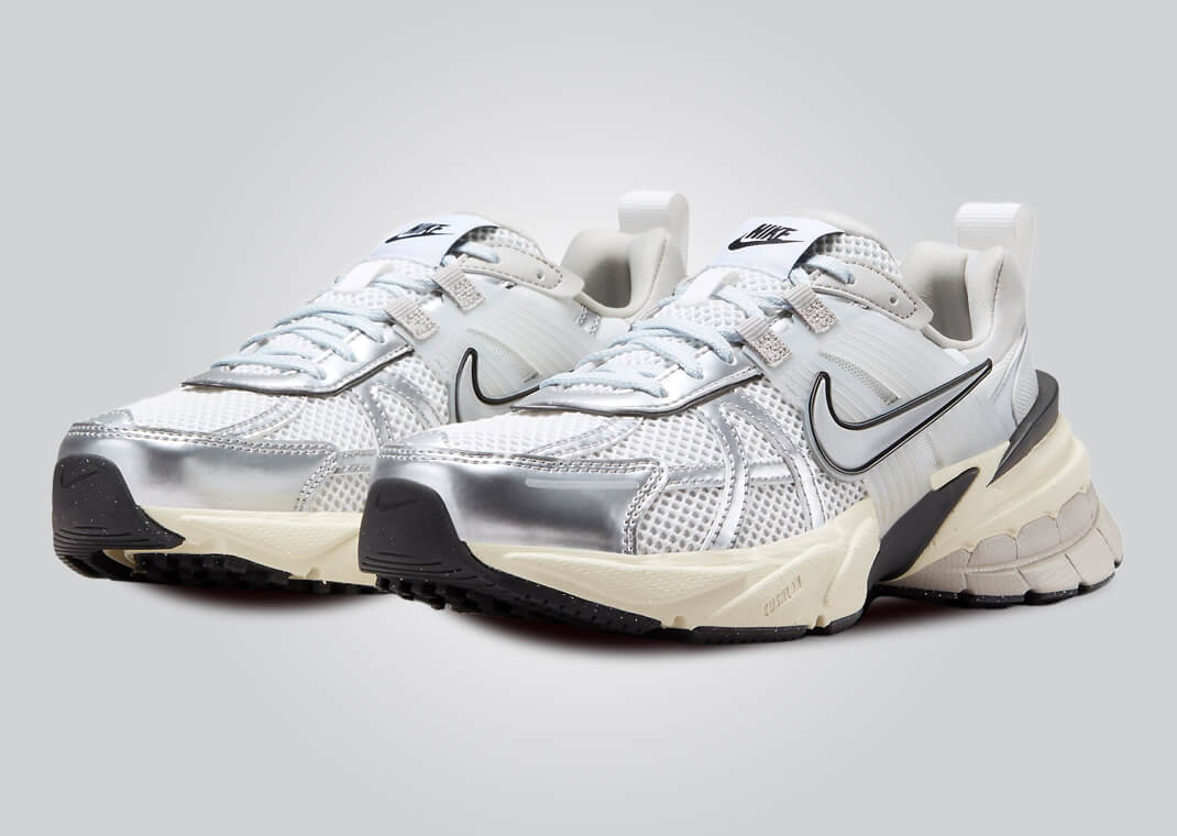 Nike V2K Run Summit White Mettalic Silver (W)