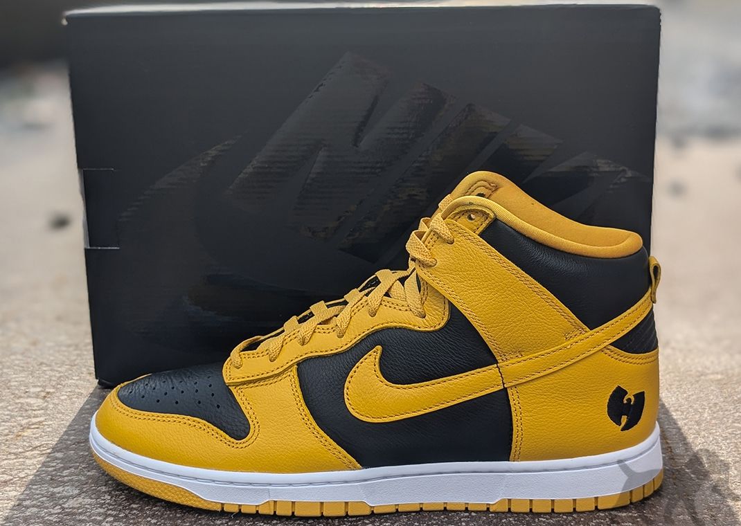 Wu-Tang x Nike Dunk High Retro Premium Lateral Left