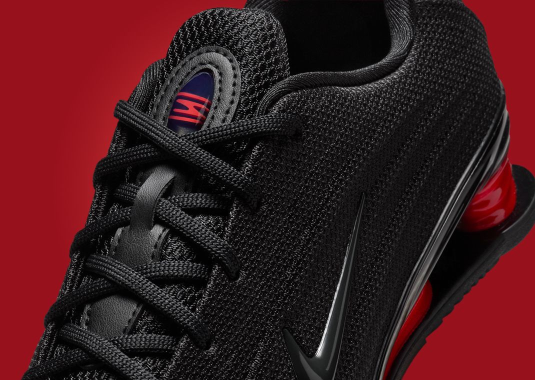 Nike Shox Z Black University Red Detail