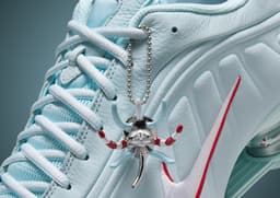 Nike Shox R4 Puerto Rico - Detail