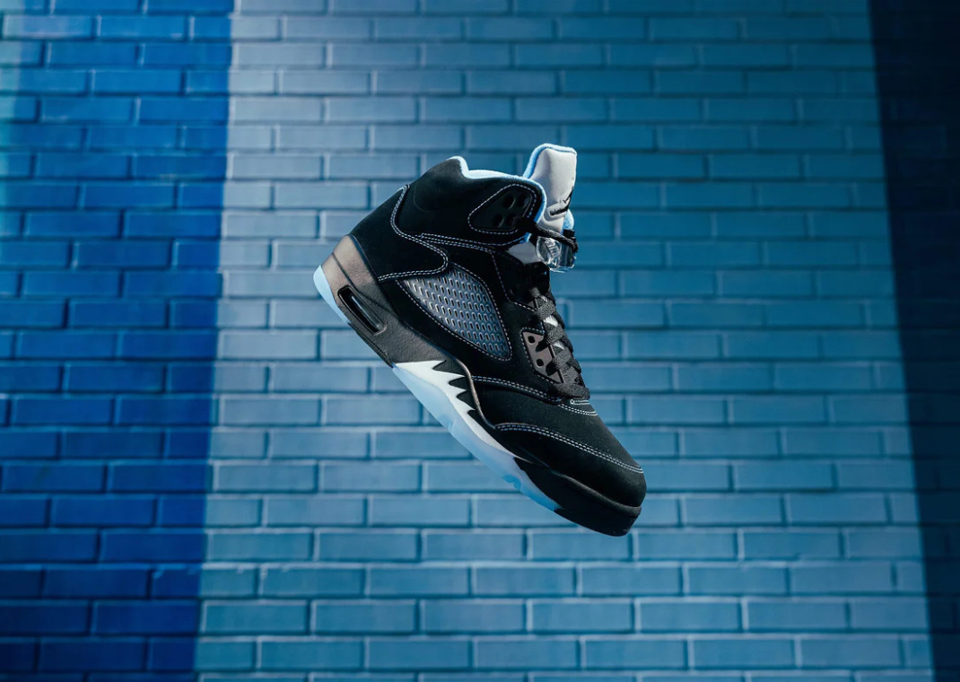 Air Jordan 5 Retro Black University Blue