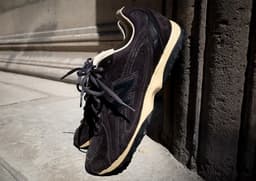 AURALEE x New Balance 204L Brown Detail