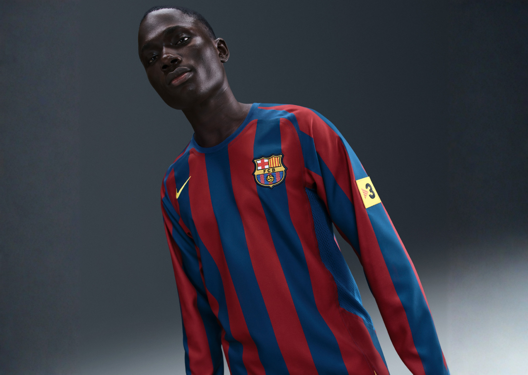 Ronaldinho FC Barcelona 2005/06 Reissue Jersey