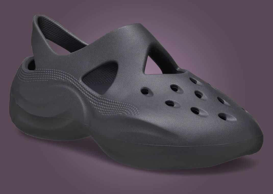Dingyun Zhang x Crocs Diffuser Black Angle