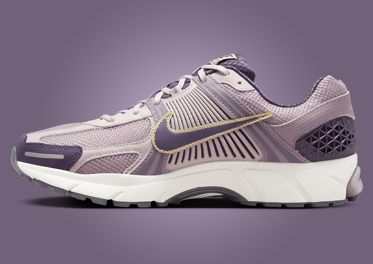 Nike Zoom Vomero 5 Platinum Violet Team Gold Medial