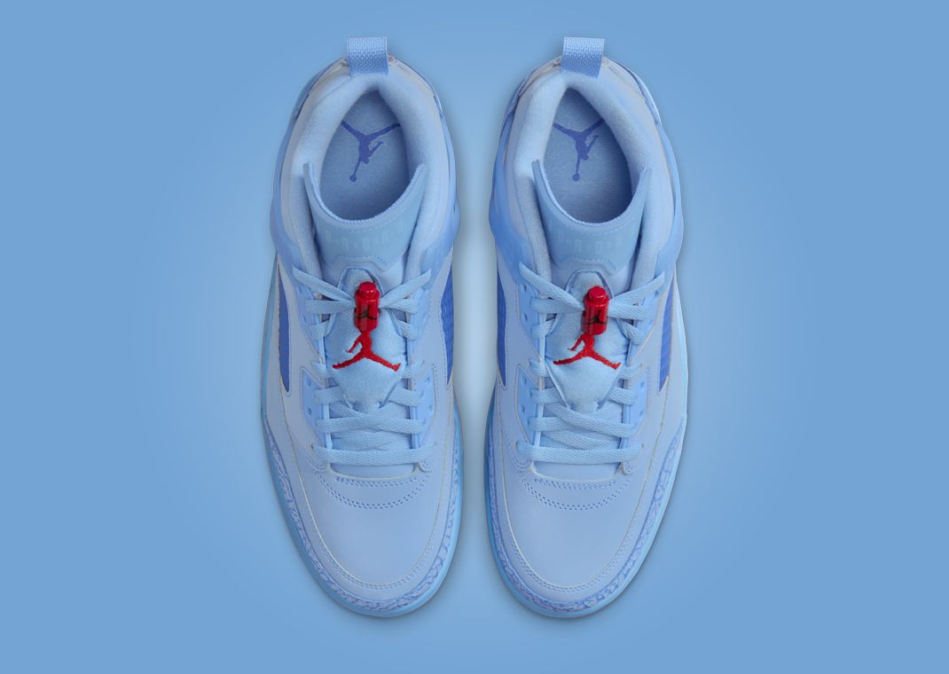 Jordan Spizike Low Football Blue Top