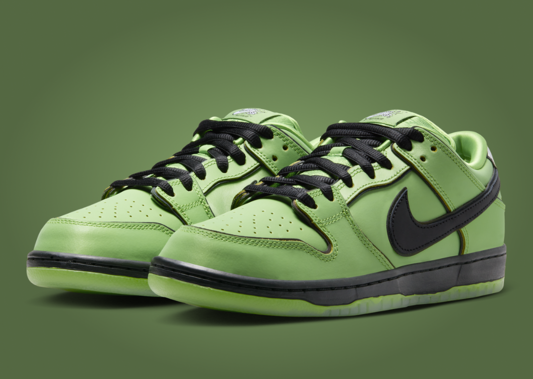 The Powerpuff Girls x Nike SB Dunk Low Pro QS Buttercup Angle