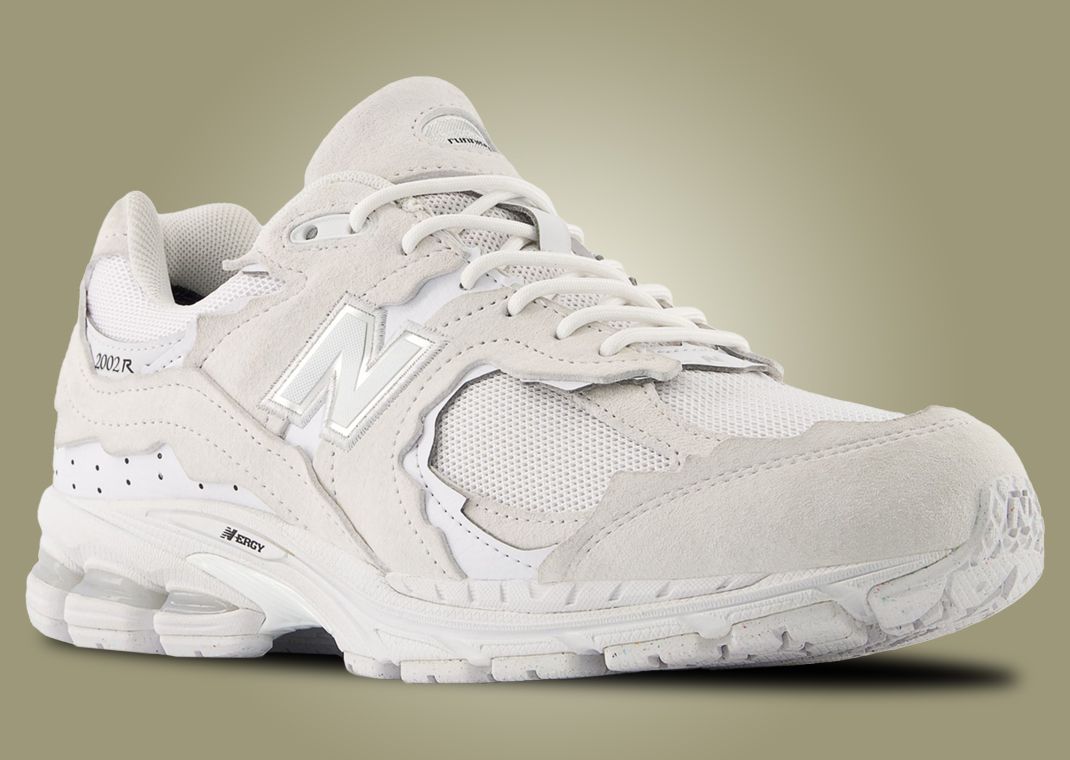 New Balance 2002R GTX Protection Pack White - Angle