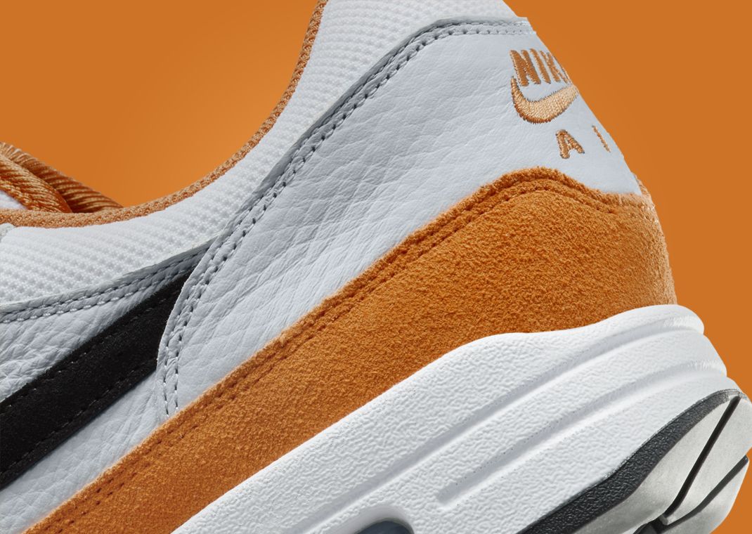 Nike Air Max 1 Monarch Heel Detail
