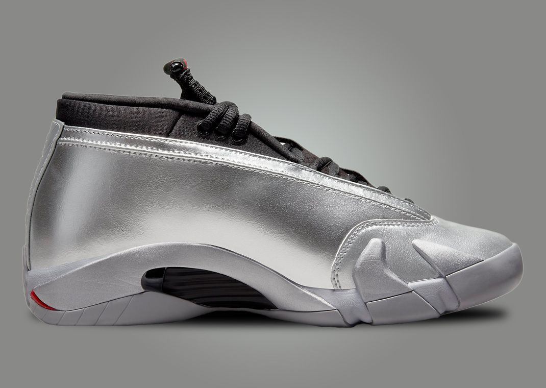ウィメンズ Nike Air Jordan 14 Retro llic Silver Nike Jordan 14 Retro Low Silver Metallic Chrome Sneaker