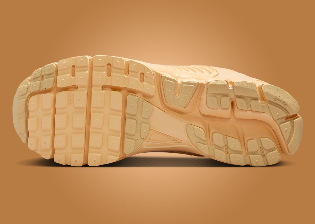 Nike Zoom Vomero 5 Celestial Gold Outsole