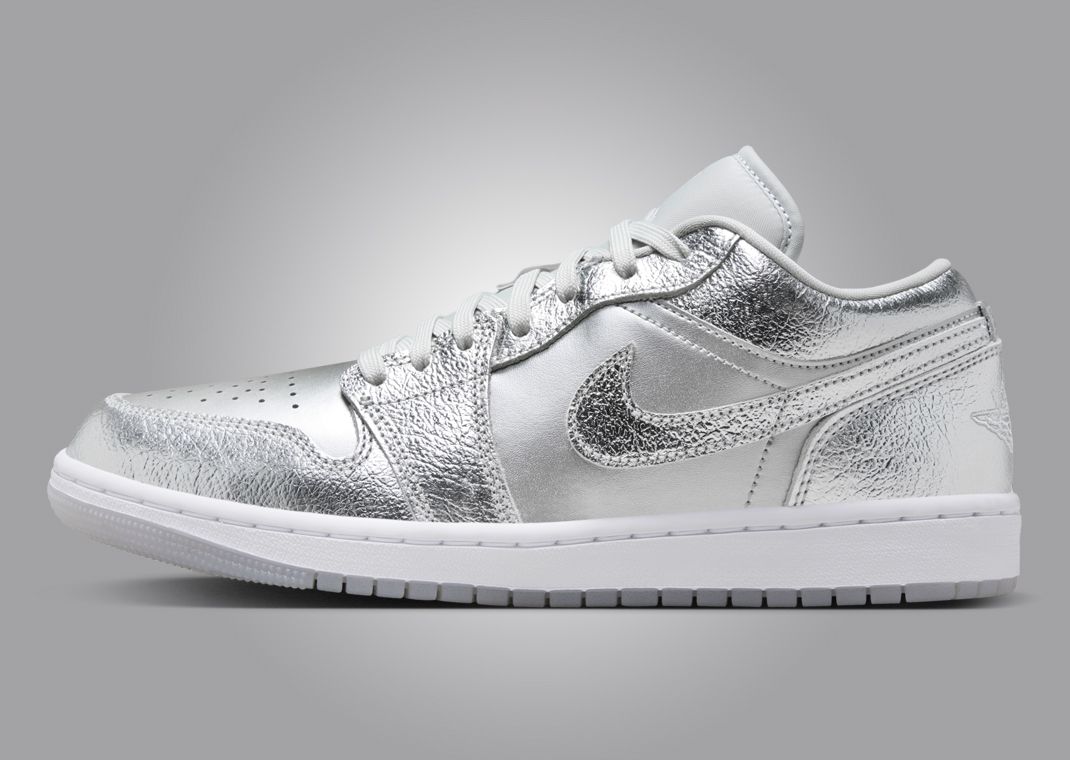 Air Jordan 1 Low SE Metallic Silver (W) Lateral