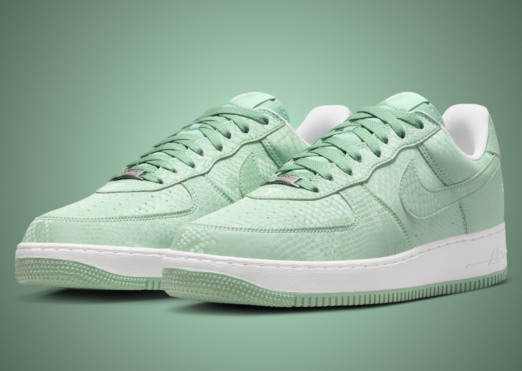 Nike Kobe Air Force 1 Low Steam - Angle