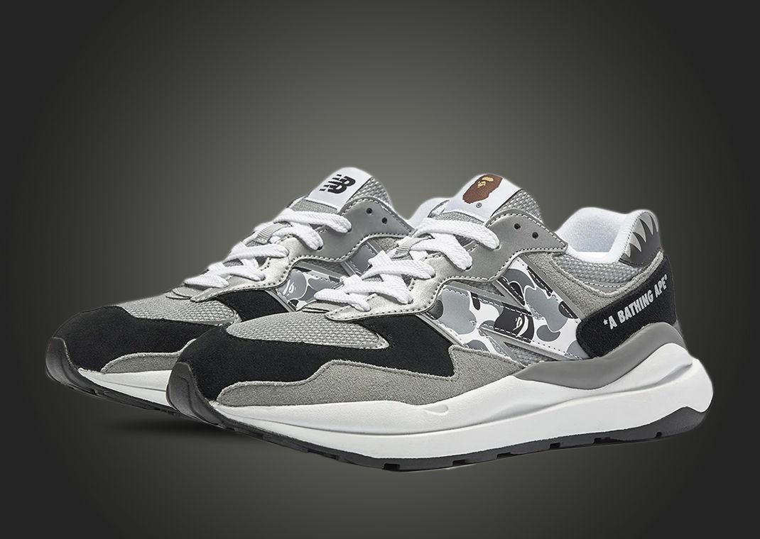 A BATHING APE x New Balance スニーカー A BATHING APE®︎ × NEW BALANCE 2022 COLLABORATION | bape.com