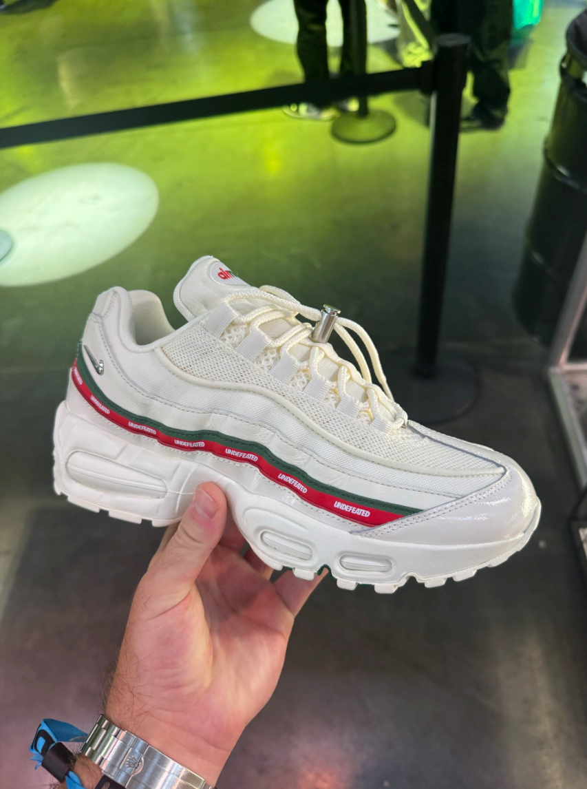 nike air max 95 undefeated
