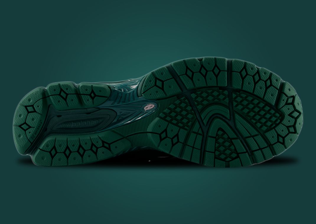 New Balance 1906R Polka Dot Green Outsole