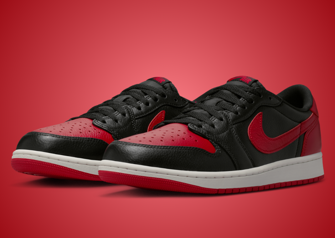 Air Jordan 1 Retro Low OG Banned - Angle