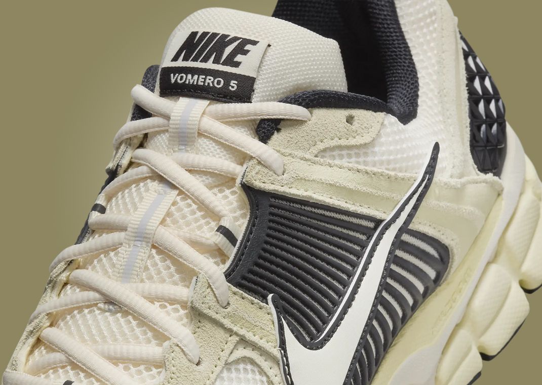 Nike Zoom Vomero 5 Alabaster Black Detail