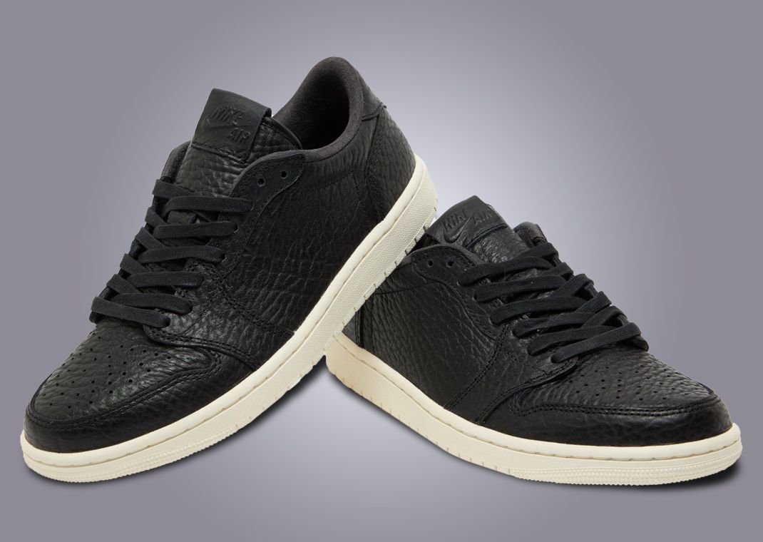 Air Jordan 1 Retro Low NS Black Angle