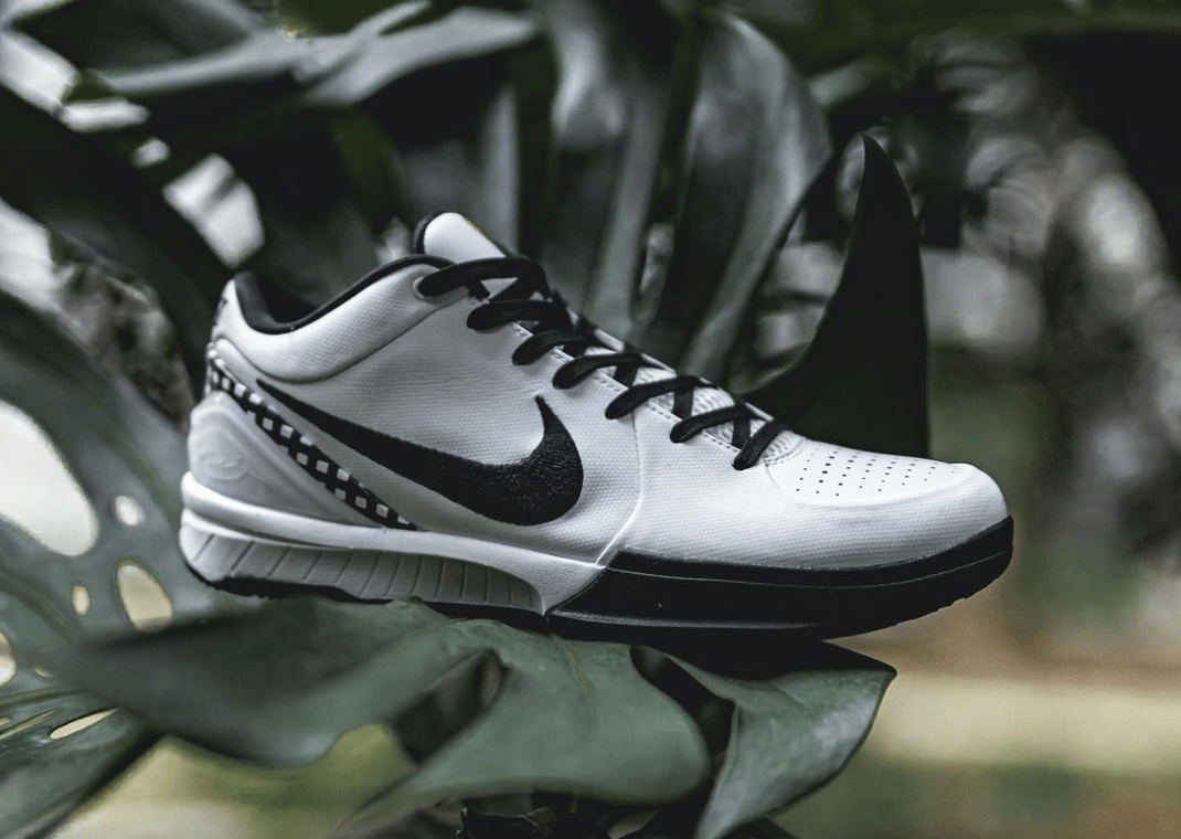 Nike Kobe 4 GIGI シューズ ホワイト/ブラック The Nike Kobe 4 Protro Gigi Releases May 1