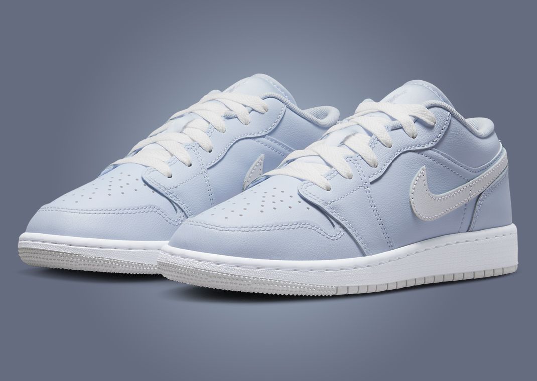 Air Jordan 1 Low Cobalt Bliss (GS) Angle