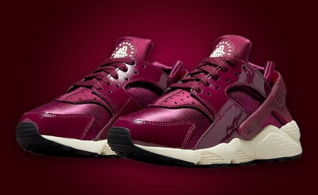 Dark Beetroot Covers This Nike Air Huarache