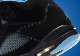 Air Jordan 5 Retro Black University Blue sole details