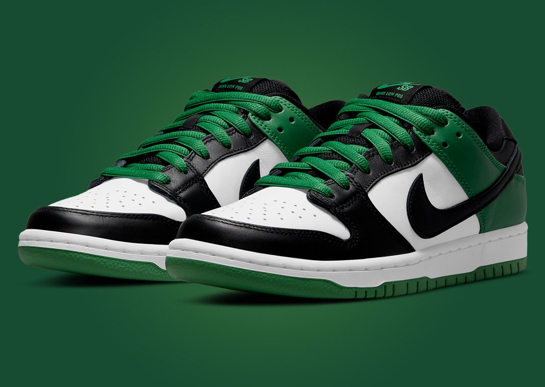 Nike SB Dunk Low Classic Green Angle