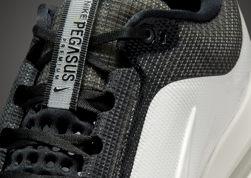 Nike Pegasus Premium SP Black Sail - Detail