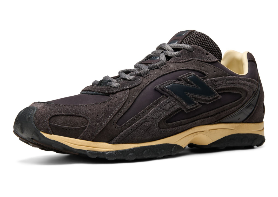 AURALEE x New Balance 204L Brown - Angle