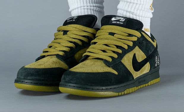 Supreme x Nike SB Dunk Low Camper Green