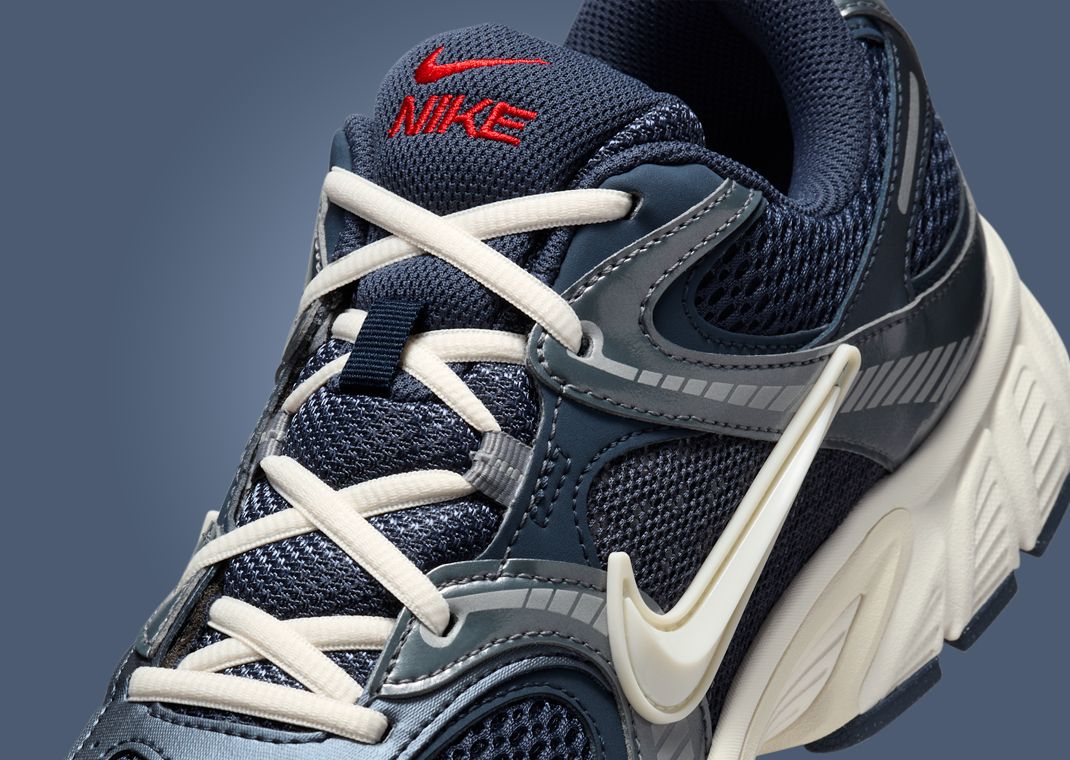Nike V5 RNR Independence Day Detail